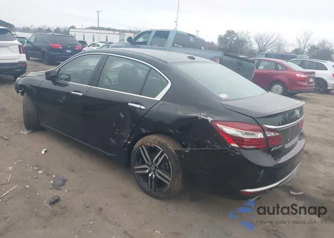 2017 Honda Accord Touring V6 z USA, uszkodzony, nr VIN 1HGCR3F92HA025371